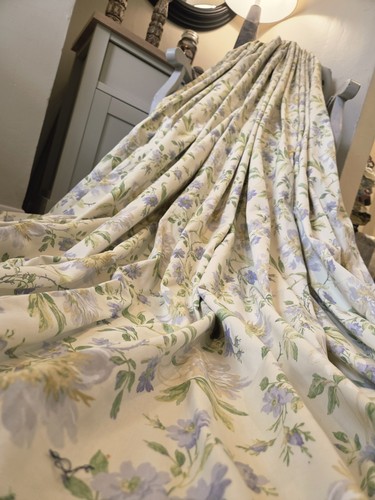 Laura ashley mtm - laura, 102x93"