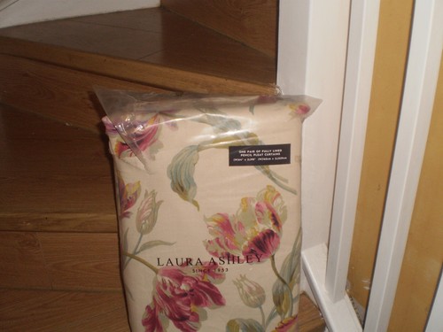 Laura ashley gosford cranberry - gosford,